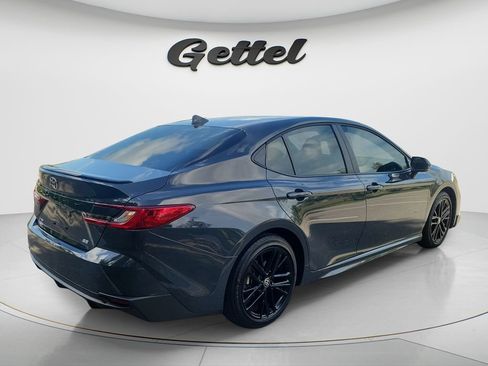 Used 2026 Toyota Camry SE FWD image 5