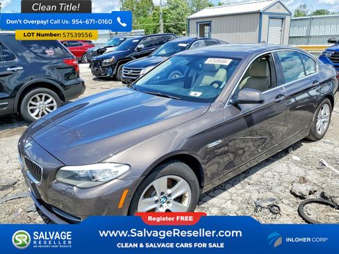 Used 2013 BMW 528i xDrive Sedan AWD/4WD image 1