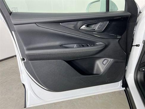 Certified 2024 Chevrolet Blazer EV LT image 23