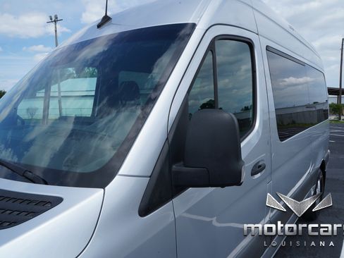 Used 2020 Mercedes-Benz Sprinter 2500 image 12