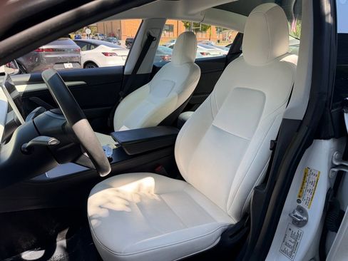 Used 2021 Tesla Model 3 Standard Range Plus image 23