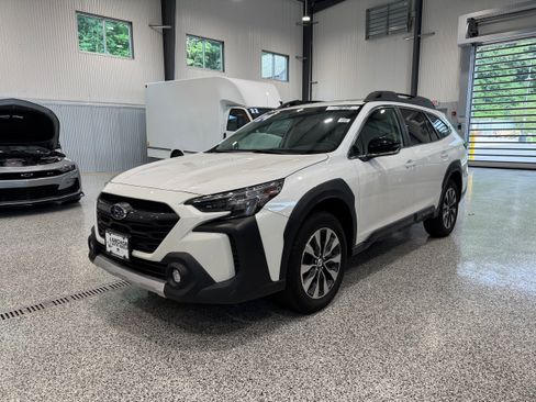 Used 2024 Subaru Outback Limited AWD/4WD image 1