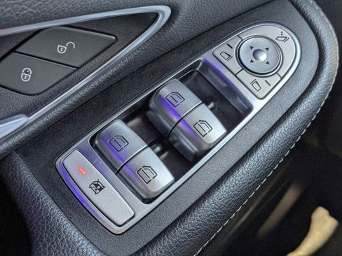 Used 2020 Mercedes-Benz C 300 4MATIC Sedan image 28