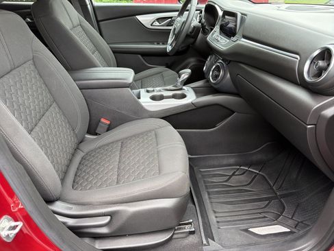 Used 2021 Chevrolet Blazer LT w/ LPO, Black Accent Package FWD image 13
