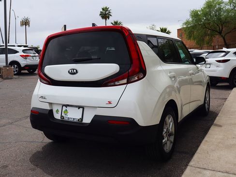 Used 2021 Kia Soul S image 13
