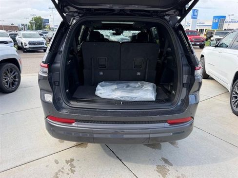 New 2026 Jeep Grand Cherokee L Limited AWD/4WD image 6