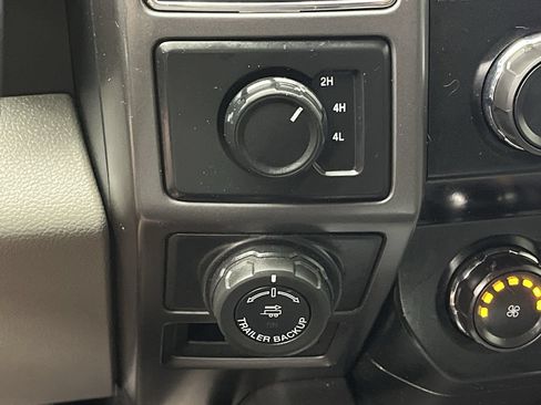Used 2020 Ford F150 XLT w/ Equipment Group 302A Luxury AWD/4WD image 18