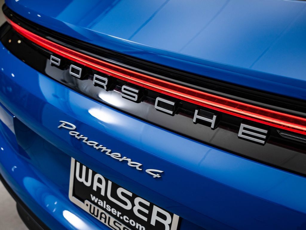 Certified 2025 Porsche Panamera 4 w/ Premium Package AWD/4WD image 19