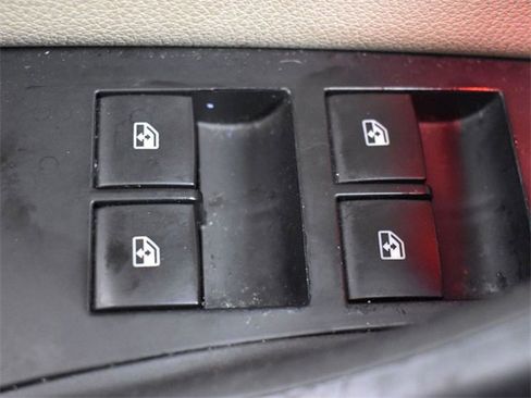 Used 2018 Buick Cascada Premium image 25