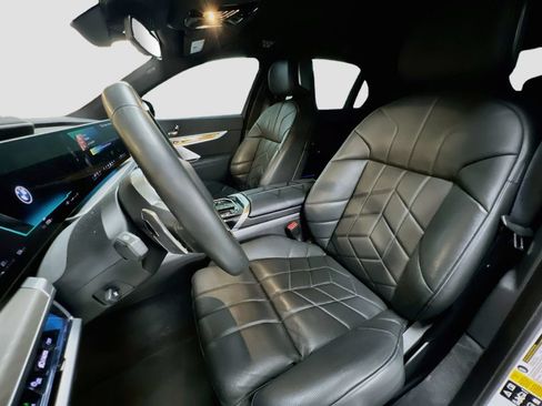 Used 2023 BMW 760i xDrive w/ Executive Package AWD/4WD image 5