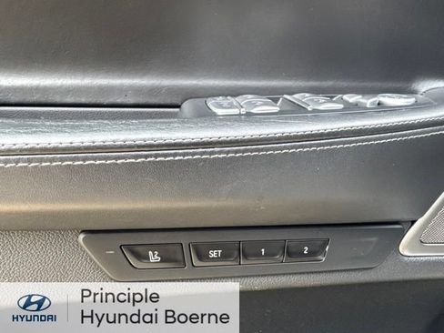 Used 2021 BMW 740i w/ Premium Package RWD image 19