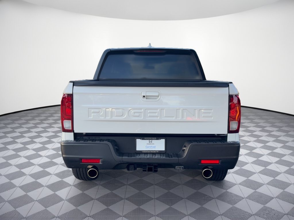 Used 2024 Honda Ridgeline Sport image 11