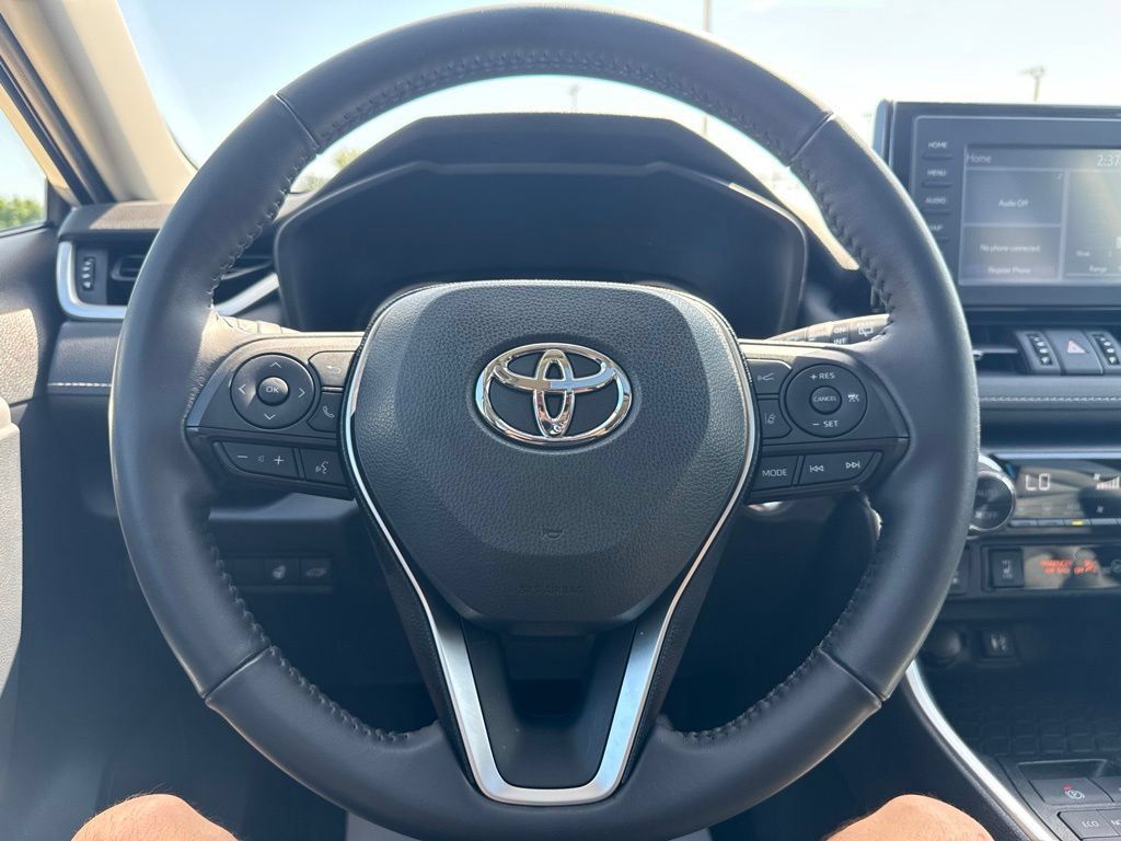 Used 2019 Toyota RAV4 XLE Premium AWD/4WD image 12