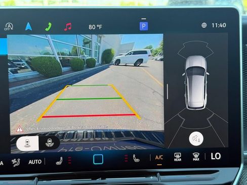 Certified 2025 Volkswagen Tiguan S AWD/4WD image 18