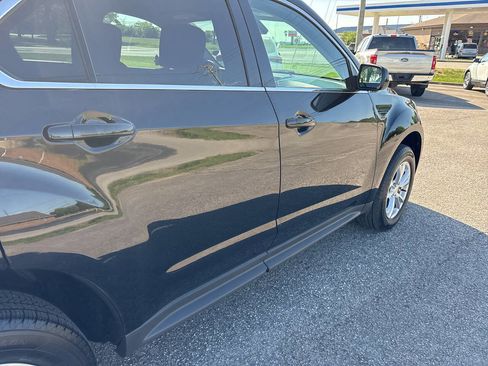 Used 2017 Chevrolet Equinox LT w/ Convenience Package FWD image 9