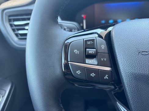 New 2025 Ford Escape PHEV image 14