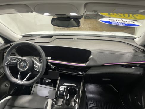 Used 2024 Buick Envision Sport Touring image 23