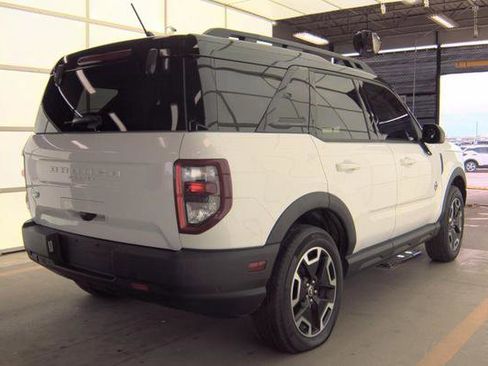 Used 2024 Ford Bronco Sport Outer Banks w/ Tech Package image 3