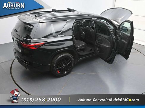 Used 2023 Chevrolet Traverse Premier w/ Redline Edition AWD/4WD image 41