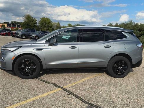 Certified 2023 Buick Enclave Essence w/ Experience Buick Package AWD/4WD image 7