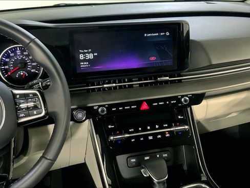Certified 2023 Kia Carnival EX FWD image 6