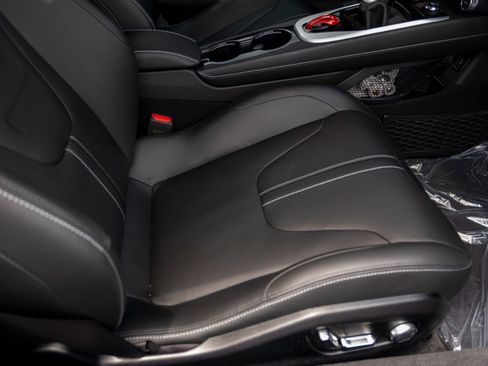 Used 2025 Lotus Emira RWD image 21