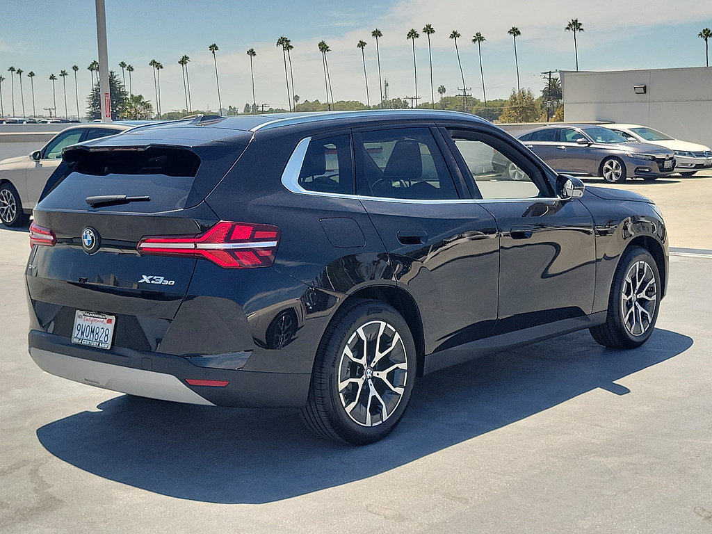 Used 2026 BMW X3 xDrive30i w/ Premium Package AWD/4WD image 3