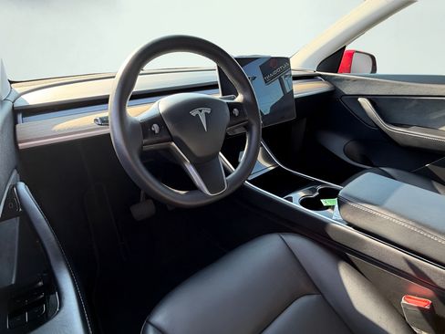 Used 2021 Tesla Model Y 2WD image 15