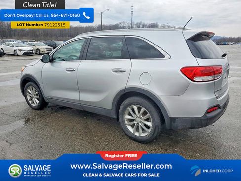 Used 2018 Kia Sorento LX image 3