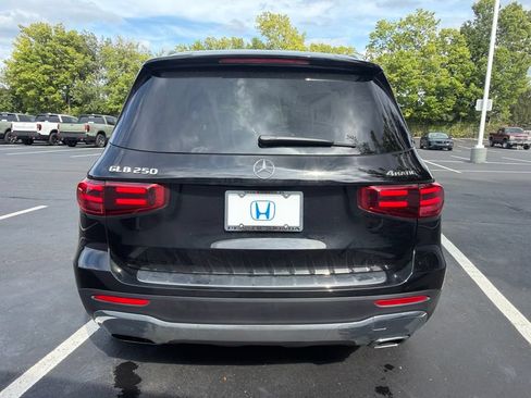 Used 2026 Mercedes-Benz GLB 250 4MATIC image 4