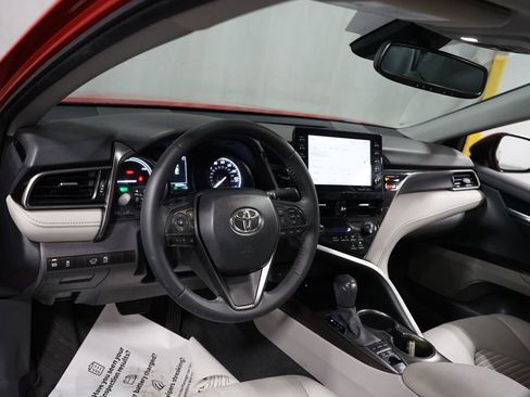 Used 2023 Toyota Camry SE w/ Audio Upgrade Package FWD image 11