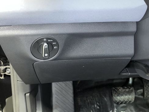 New 2025 Volkswagen Jetta SE image 23