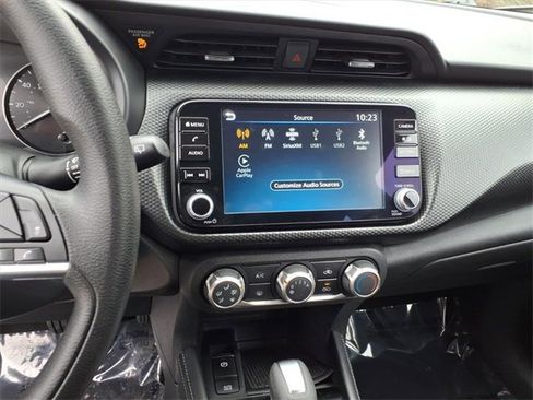 Used 2023 Nissan Kicks SV image 15