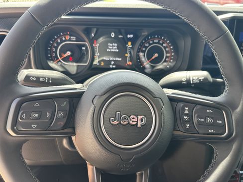 New 2026 Jeep Gladiator Rubicon w/ Safety Group AWD/4WD image 16