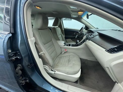 Used 2010 Ford Taurus SE image 5