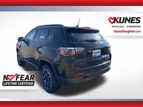 Used 2024 Jeep Compass Trailhawk image 9
