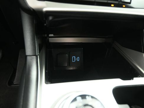 Certified 2022 Ford Explorer XLT RWD image 18