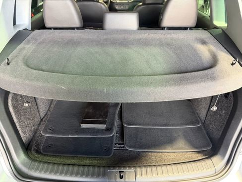 Used 2015 Volkswagen Tiguan SE FWD image 36