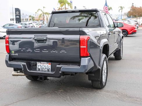Certified 2025 Toyota Tacoma SR5 AWD/4WD image 23