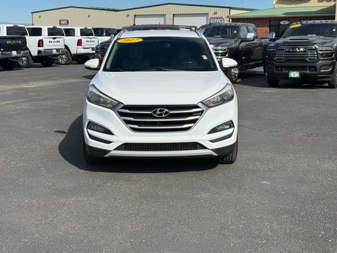 Used 2017 Hyundai Tucson Sport image 2