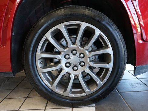 Used 2022 GMC Acadia Denali AWD/4WD image 56