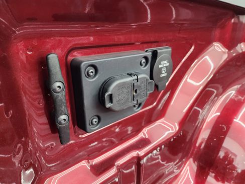 Used 2024 RAM 3500 Big Horn w/ Night Edition image 32