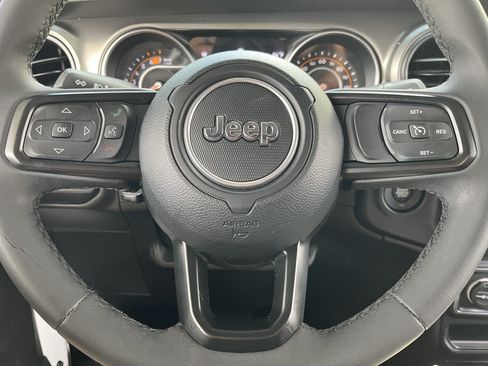 Used 2023 Jeep Wrangler Sport AWD/4WD image 17
