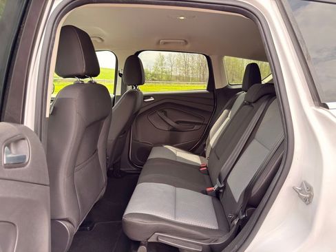 Used 2017 Ford Escape SE AWD/4WD image 4