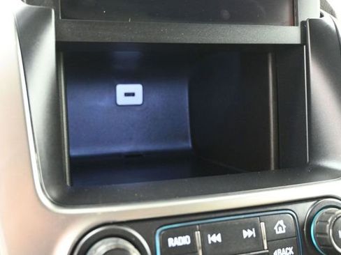 Used 2020 Chevrolet Tahoe LT w/ Luxury Package RWD image 31