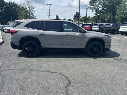Used 2026 Buick Enclave Sport Touring w/ Power Package AWD/4WD image 44