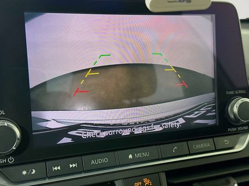 Used 2022 Nissan Altima 2.5 SV FWD image 16