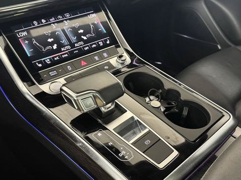 Used 2020 Audi Q8 Premium Plus w/ Premium Plus Package AWD/4WD image 22