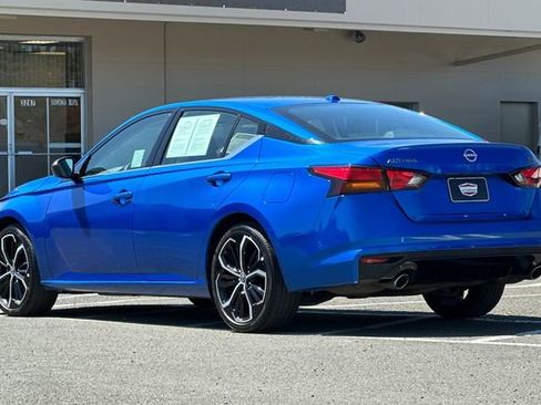 Used 2025 Nissan Altima 2.5 SR FWD image 9