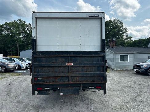 Used 2018 Ford E-350 and Econoline 350 Super Duty image 12